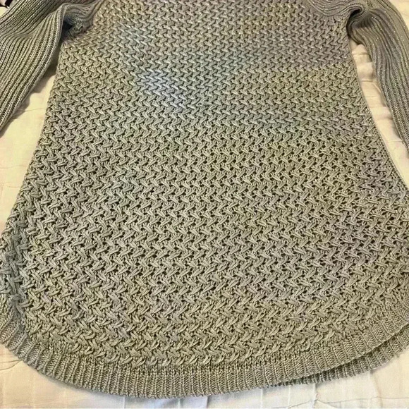 Apt. 9 gray and sparkly silver long scoop neck sweater size small - Picture 11 of 13